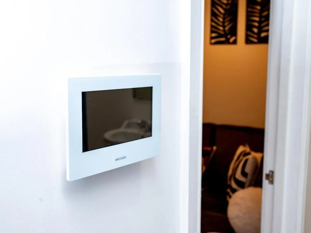Central Cardiff City Apartment 0*,  United Kingdom