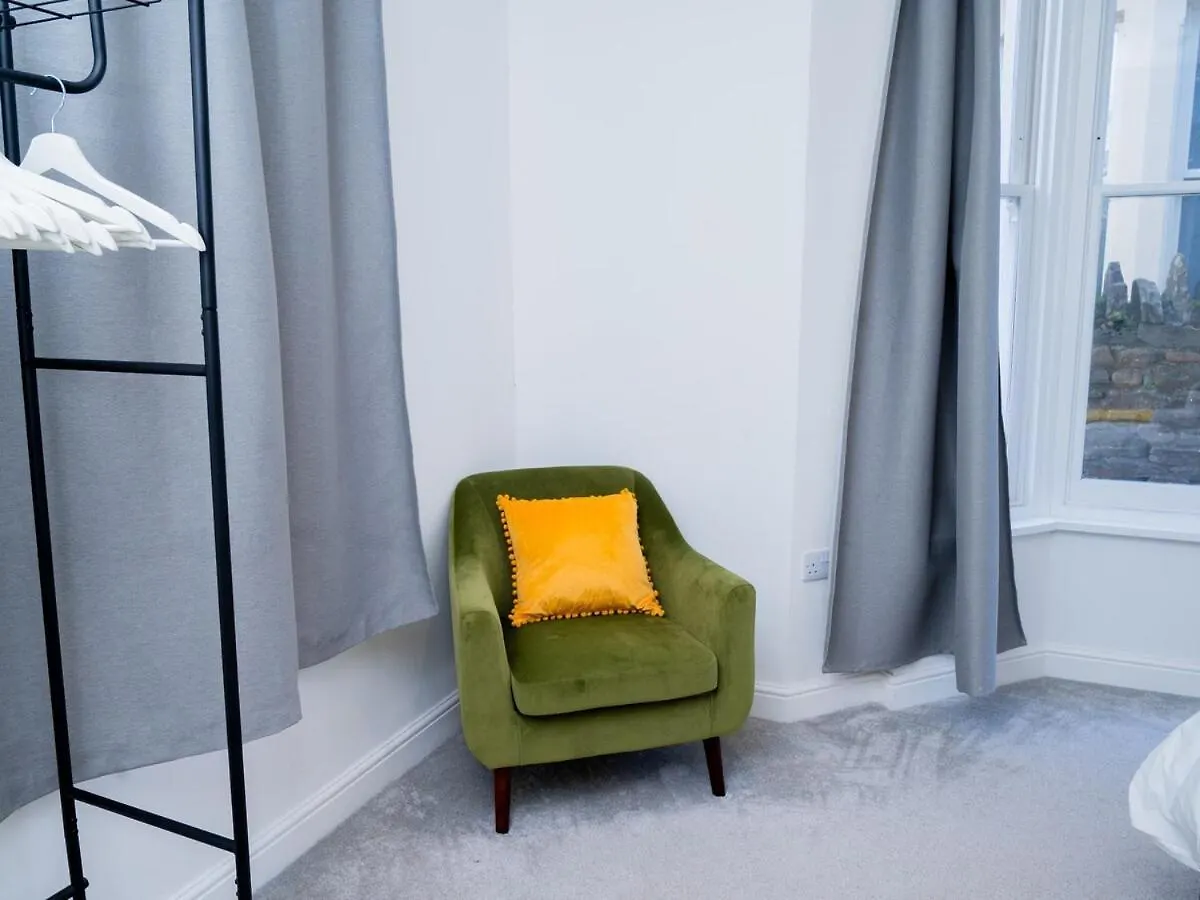 Central Cardiff City Apartment