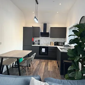  Apartment Sapphire Premier W/secure Parking