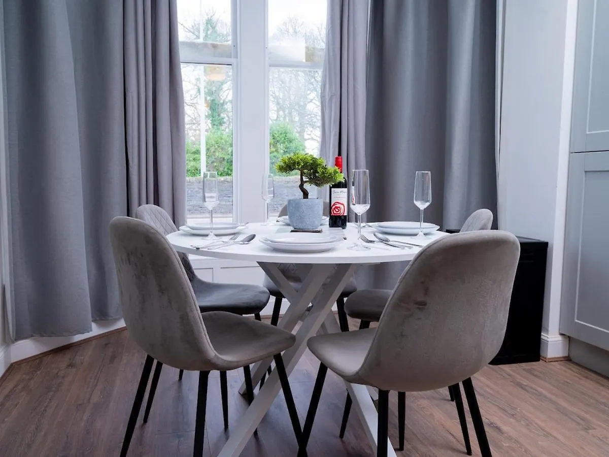 Central Cardiff City Apartment