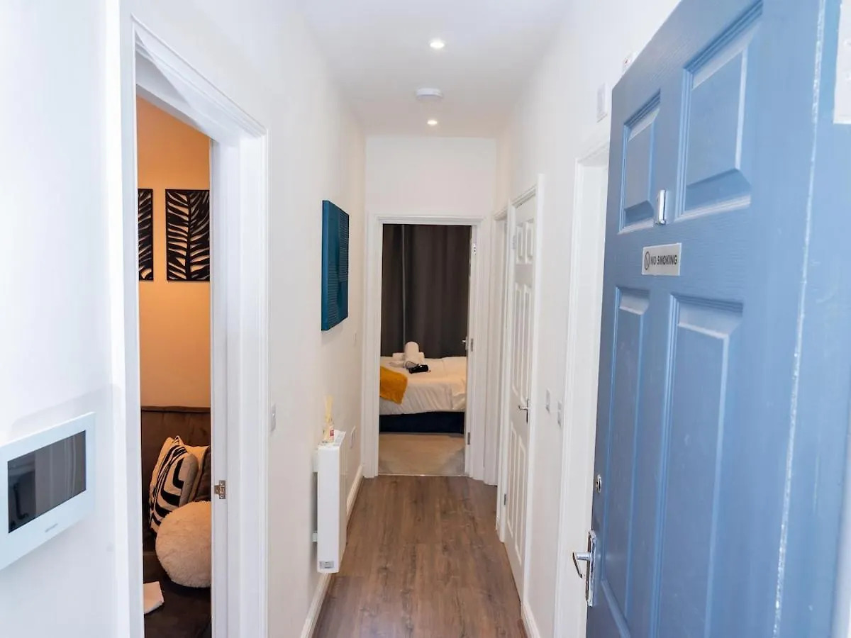 Central Cardiff City Apartment